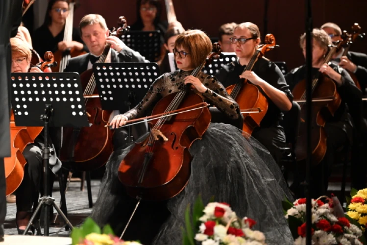 Русенската филхармония, маестро Емил Табаков и пианистът Симон Трпчески откриха "Мартенски музикални дни"